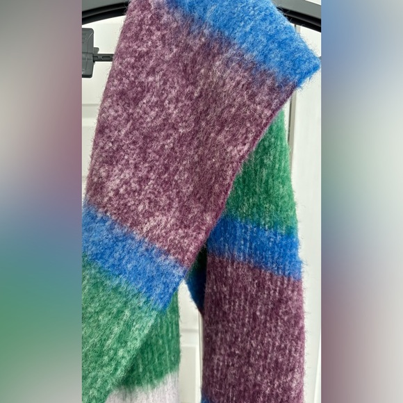 Brand new Faherty Pure wool striped muffler with fringe - Picture 2 of 5